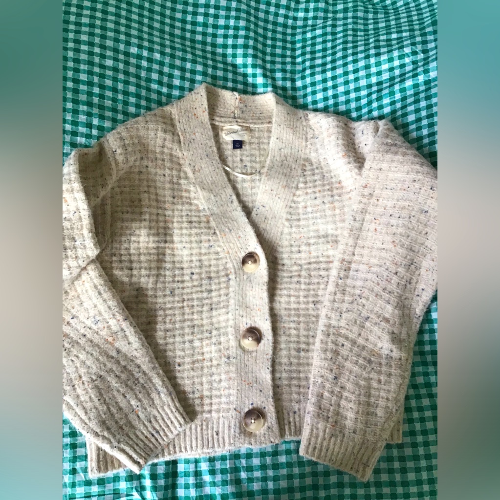 Universal Thread| Button Sweater
